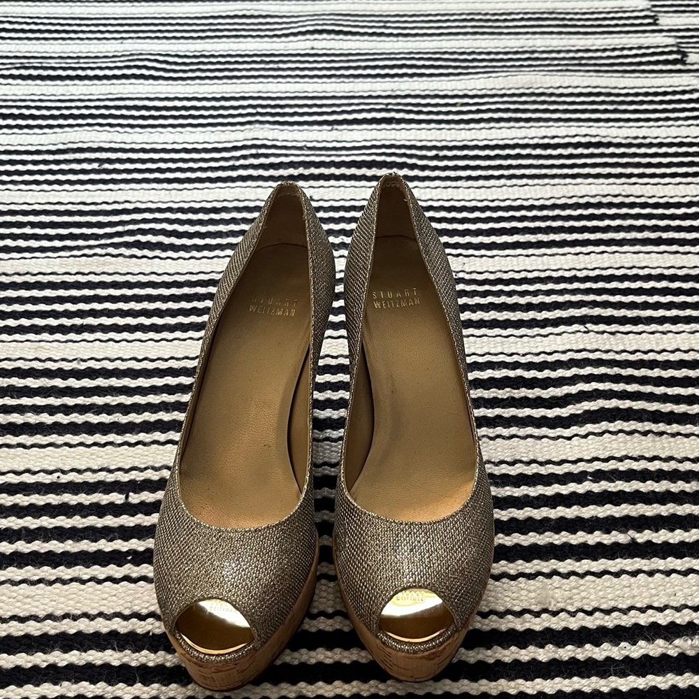 Peep-Toe Wedge Heels in Shimmering Gold